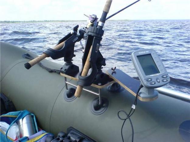 Оборудование лодки ПВХ для рыбалки